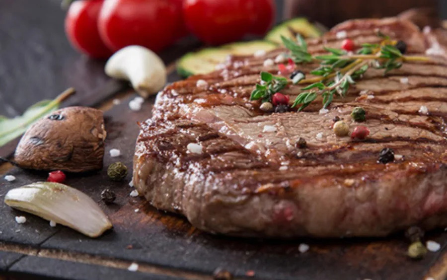 cach-che-bien-chuan-vi-steak-nha-hang